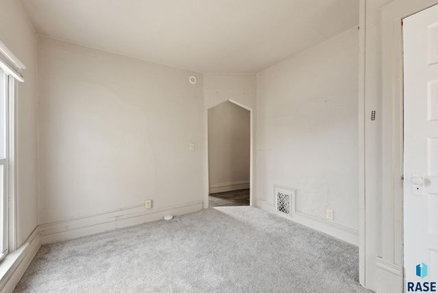 719 S 2nd Ave Avenue, Sioux Falls, SD 57104