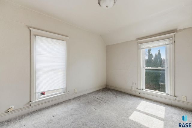 719 S 2nd Ave Avenue, Sioux Falls, SD 57104