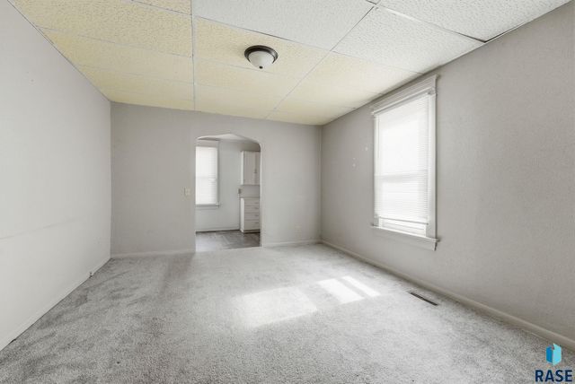 719 S 2nd Ave Avenue, Sioux Falls, SD 57104