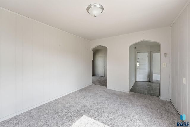 719 S 2nd Ave Avenue, Sioux Falls, SD 57104