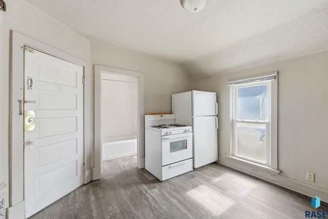 719 S 2nd Ave Avenue, Sioux Falls, SD 57104