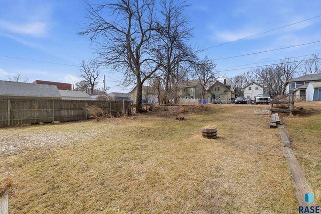 719 S 2nd Ave Avenue, Sioux Falls, SD 57104