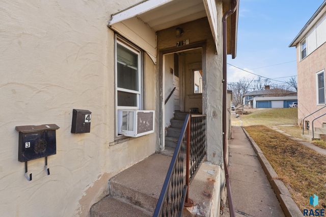 719 S 2nd Ave Avenue, Sioux Falls, SD 57104