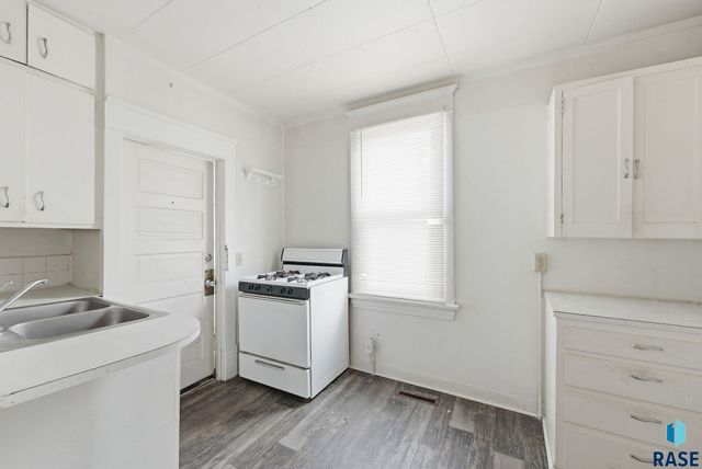 719 S 2nd Ave Avenue, Sioux Falls, SD 57104