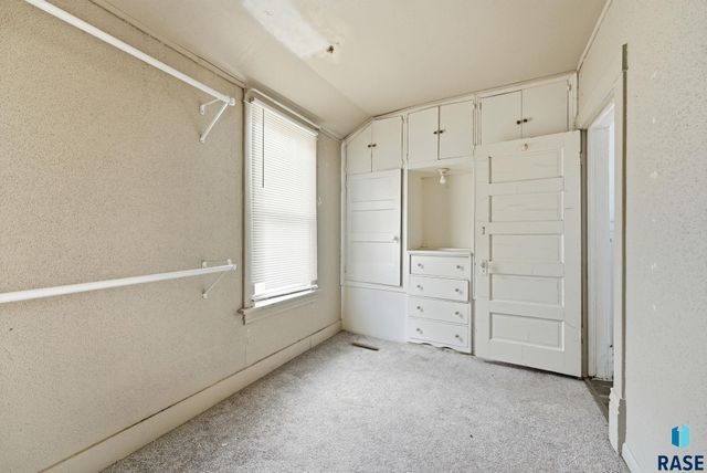 719 S 2nd Ave Avenue, Sioux Falls, SD 57104