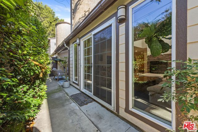 1508 Harvard Street B, Santa Monica, CA 90404