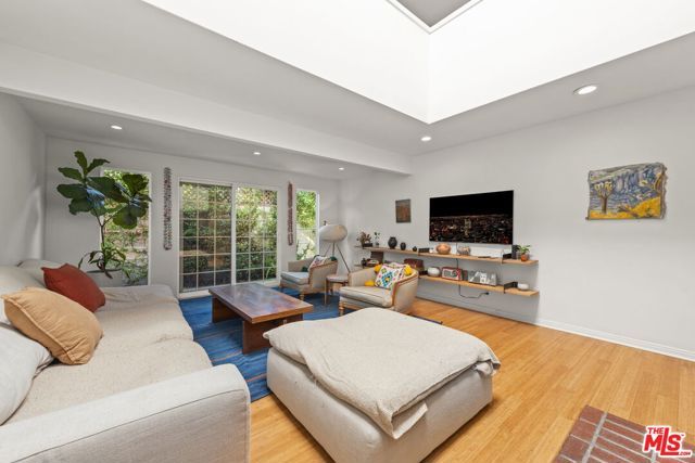 1508 Harvard Street B, Santa Monica, CA 90404