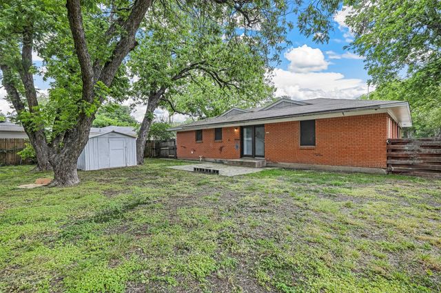 711 N Carroll Boulevard, Denton, TX 76201