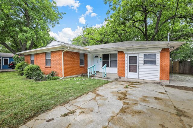711 N Carroll Boulevard, Denton, TX 76201