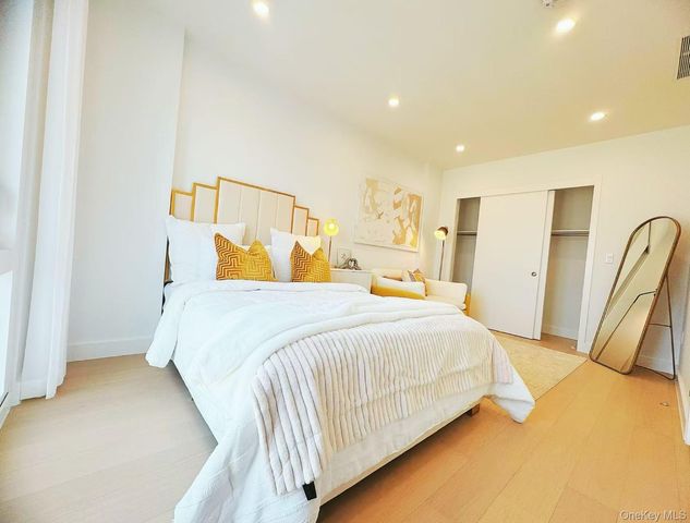 150-02 Northern Boulevard 4B, Flushing, NY 11354