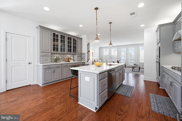 25433 HARTLAND ORCHARD TER, Chantilly, VA 20152