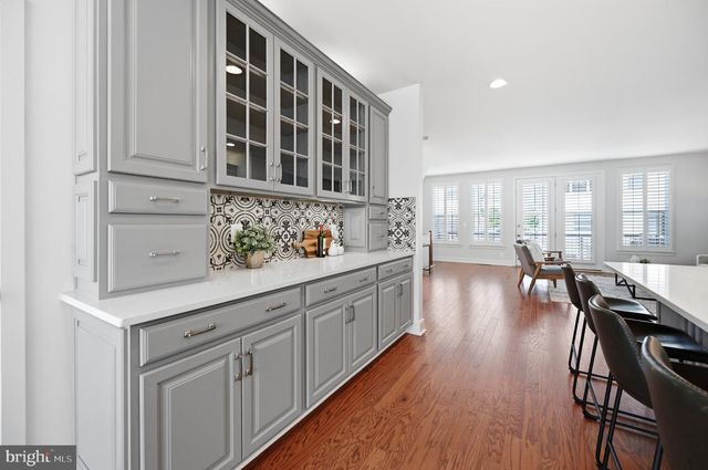 25433 HARTLAND ORCHARD TER, Chantilly, VA 20152