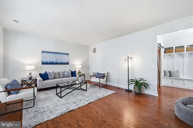 25433 HARTLAND ORCHARD TER, Chantilly, VA 20152