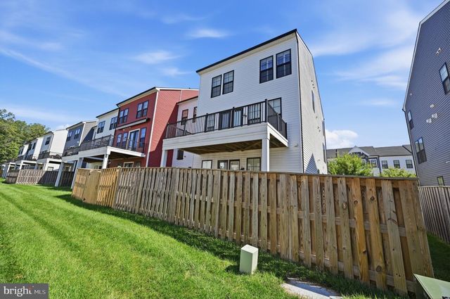 25433 HARTLAND ORCHARD TER, Chantilly, VA 20152