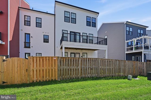 25433 HARTLAND ORCHARD TER, Chantilly, VA 20152