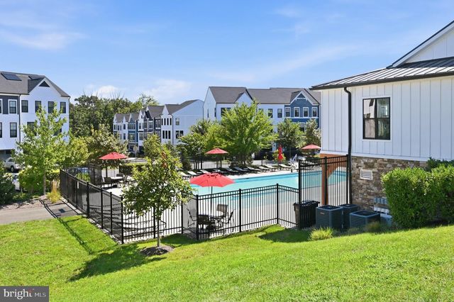 25433 HARTLAND ORCHARD TER, Chantilly, VA 20152