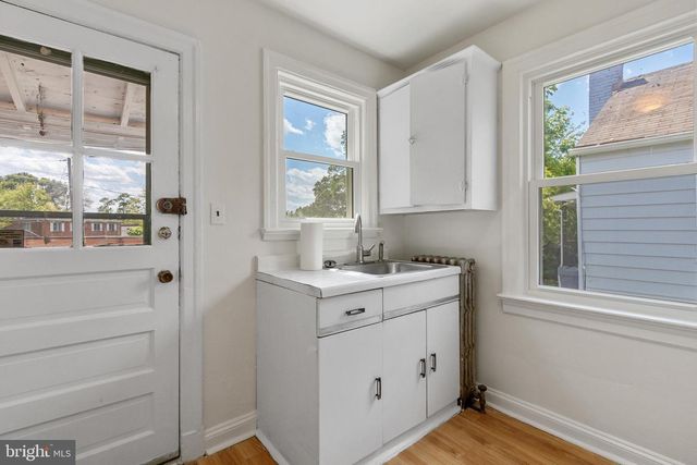 5515 JAY ST NE, Washington, DC 20019