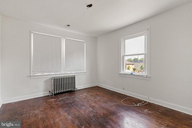 5515 JAY ST NE, Washington, DC 20019