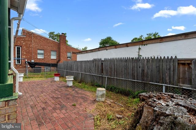 5515 JAY ST NE, Washington, DC 20019
