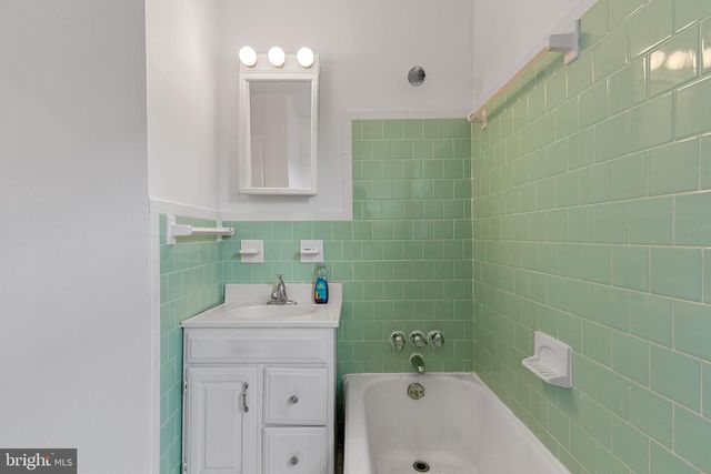 5515 JAY ST NE, Washington, DC 20019
