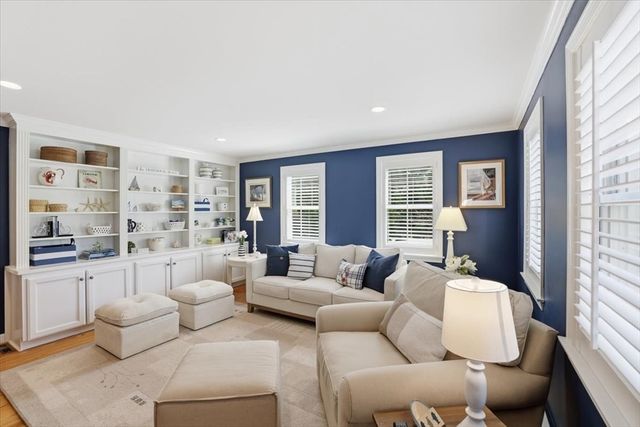 60 Harbor Hill Rd, Chatham, MA 02633