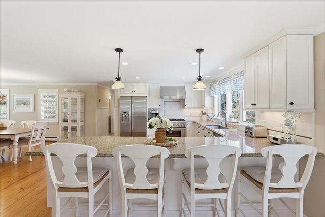 60 Harbor Hill Rd, Chatham, MA 02633