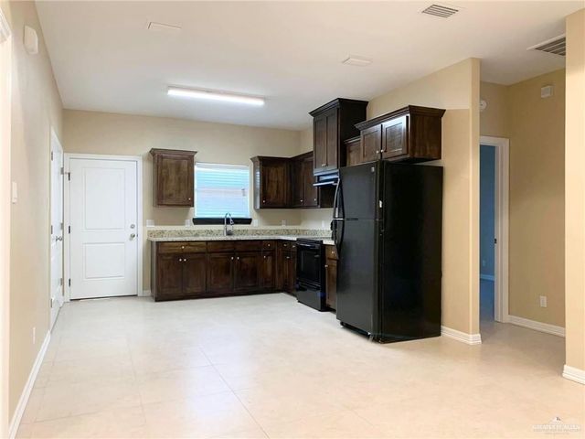 2805 E Garfield Avenue, Alton, TX 78573