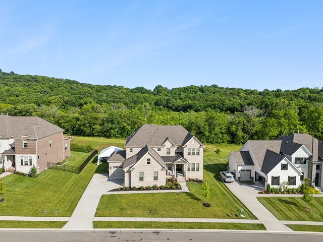 3208 Chase Point Dr, Franklin, TN 37067