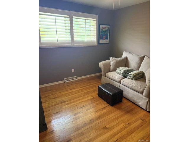 5416 S Lakeview St, Littleton, CO 80120