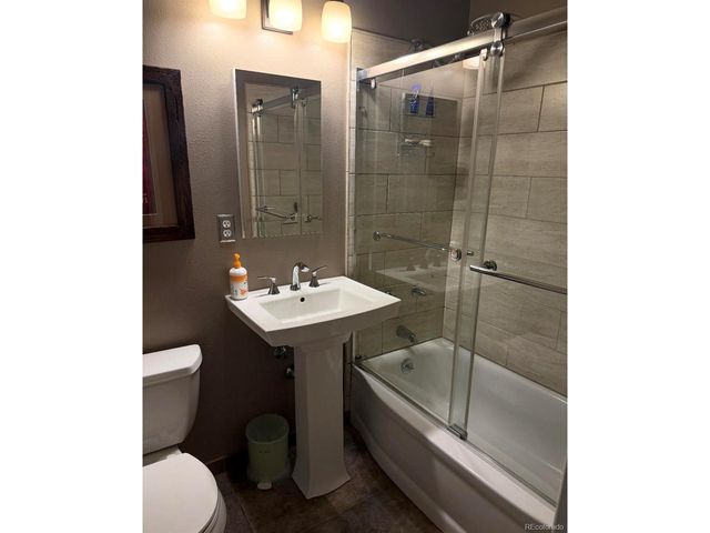 5416 S Lakeview St, Littleton, CO 80120