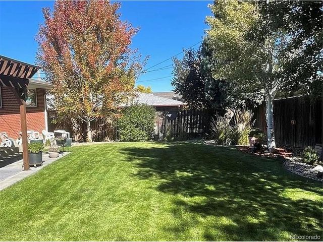 5416 S Lakeview St, Littleton, CO 80120