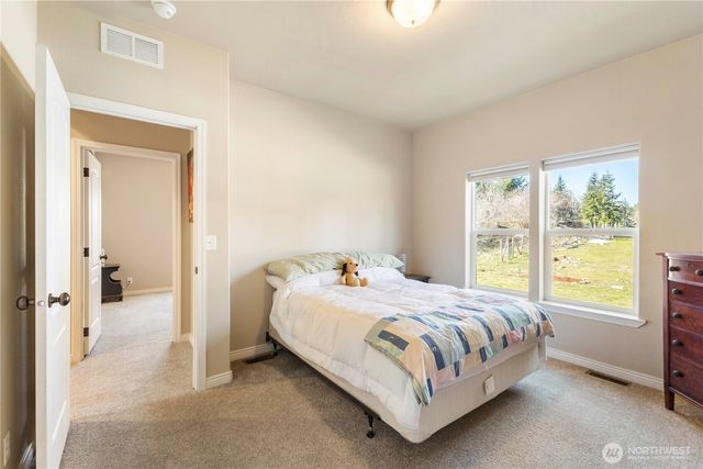 13113 Algyer Road SE, Rainier, WA 98576