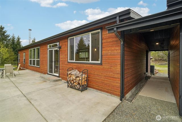 13113 Algyer Road SE, Rainier, WA 98576