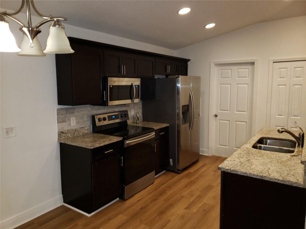 Image 17 of property listing at 100 SWEET PEA COURT, Poinciana, FL 34759