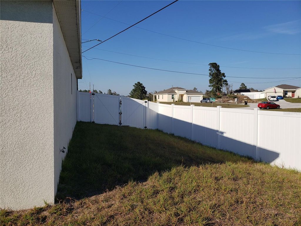 Image 23 of property listing at 100 SWEET PEA COURT, Poinciana, FL 34759