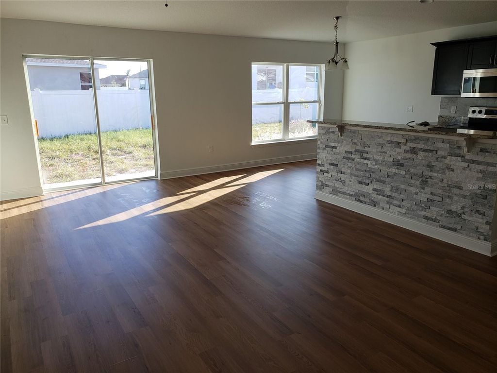 Image 6 of property listing at 100 SWEET PEA COURT, Poinciana, FL 34759