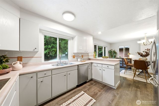23029 61st Avenue SE, Woodinville, WA 98072