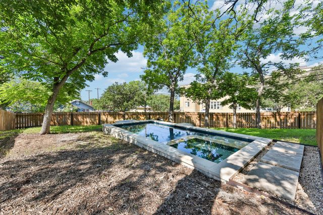 1915 Brackenridge ST, Austin, TX 78704