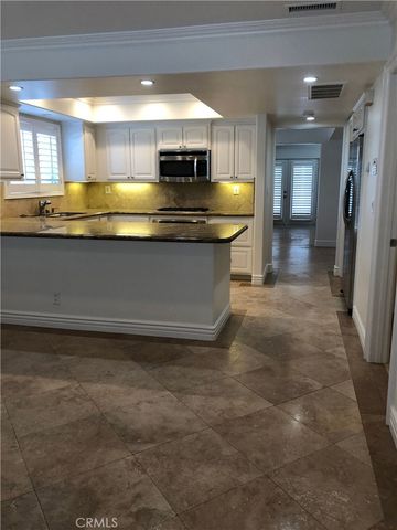 211 7th Street, Huntington Beach, CA 92648