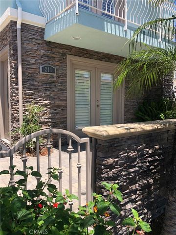 211 7th Street, Huntington Beach, CA 92648