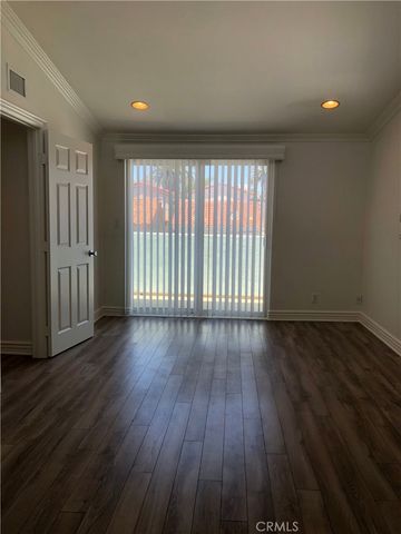 211 7th Street, Huntington Beach, CA 92648