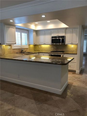 211 7th Street, Huntington Beach, CA 92648
