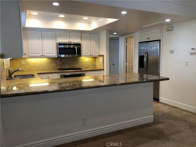 211 7th Street, Huntington Beach, CA 92648