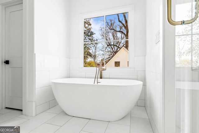 1165 Reeder Circle NE, Atlanta, GA 30306