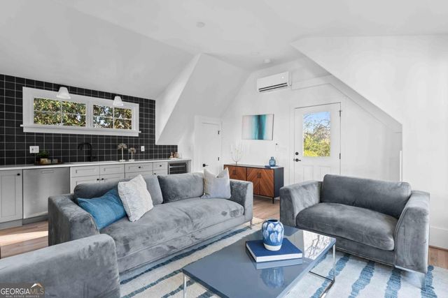 1165 Reeder Circle NE, Atlanta, GA 30306