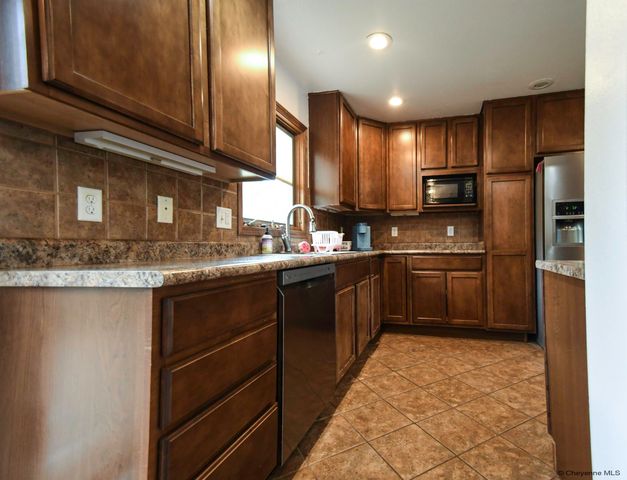 5168 HOY RD, Cheyenne, WY 82009
