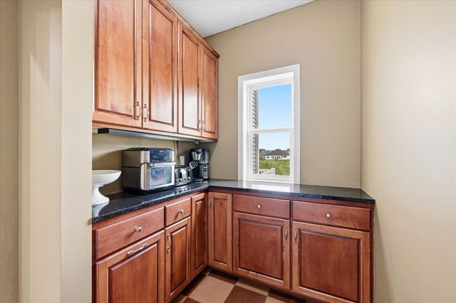 2410 Meadow Drive, Buffalo, MN 55313