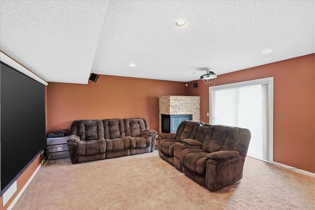 2410 Meadow Drive, Buffalo, MN 55313