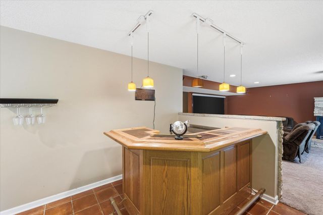 2410 Meadow Drive, Buffalo, MN 55313