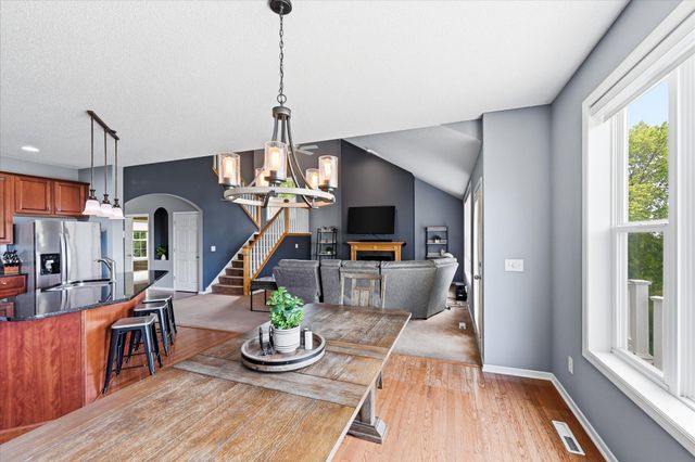 2410 Meadow Drive, Buffalo, MN 55313